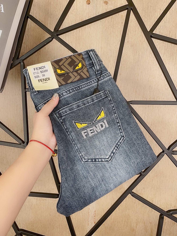 ブランドジーンズ正面デザイン